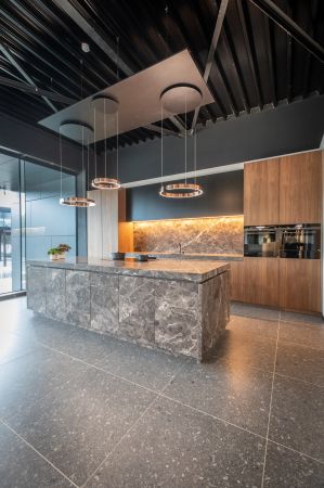 Toonzaal Coraco in samenwerking met DILS | Fire • Stone • Wood