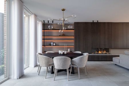 Project in samenwerking met Atelier Plus, VIB Interieur & Bouw, Benedetti Interieur & DILS | Fire • Stone • Wood